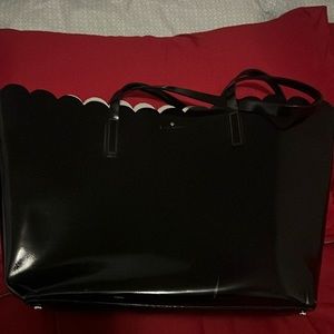 Kate spade black vernis tote with cream interior